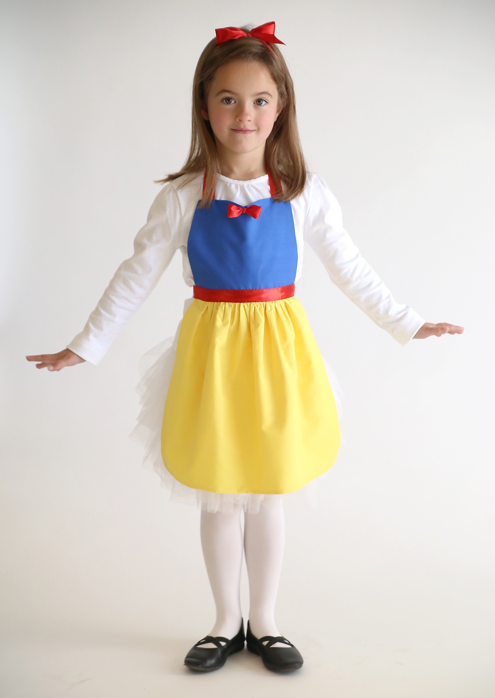 Free Sewing Pattern For Snow White Princess Dress Up Apron It s Always Autumn