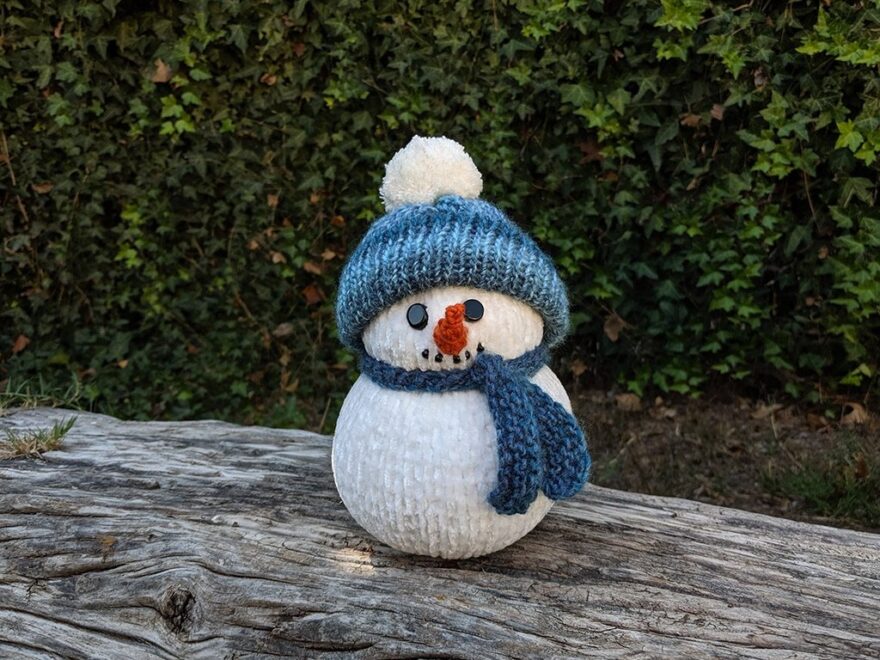 Loom Knit Snowman Yarn Punk